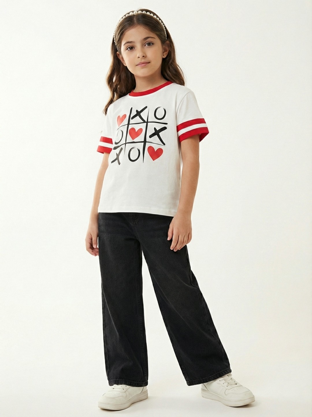 White Cotton Graphic Print T-Shirt | Tic Tac Toe Heart Design - Image 3